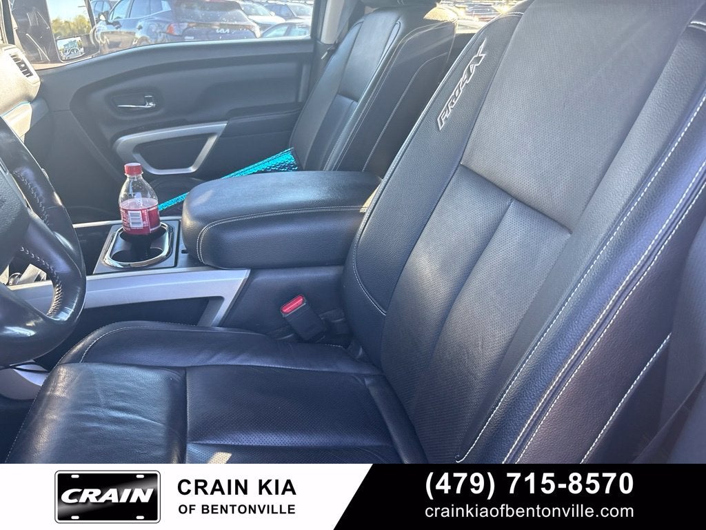 2017 Nissan Titan XD PRO-4X - 4WD / CLEAN CARFAX