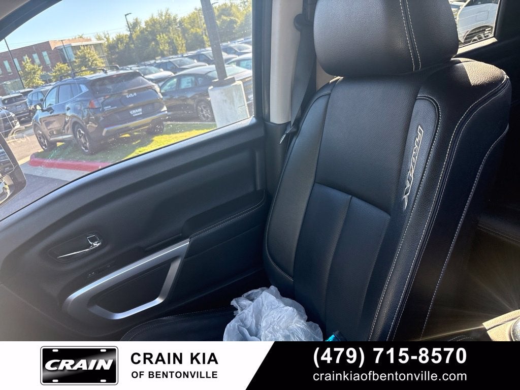 2017 Nissan Titan XD PRO-4X - 4WD / CLEAN CARFAX