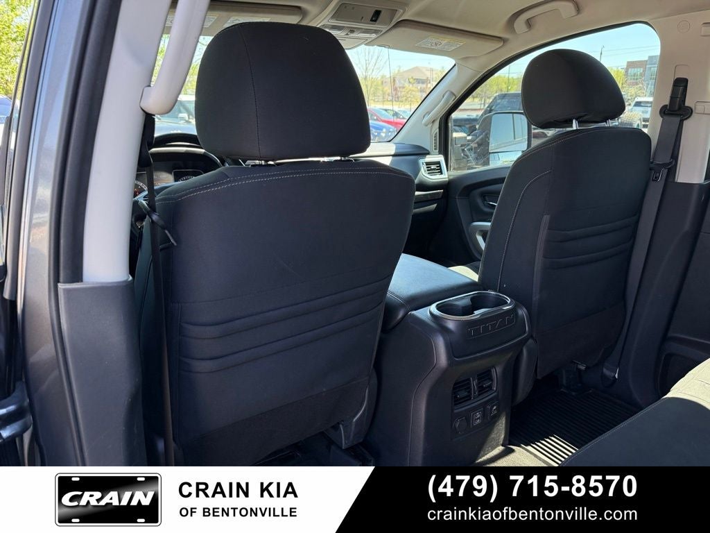 2019 Nissan Titan XD SV - 4WD / CLEAN CARFAX / ONE OWNER