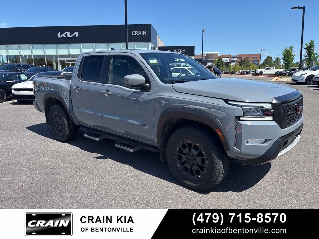 2024 Nissan Frontier PRO-4X - 4WD / SUNROOF / CARFAX ONE OWNER