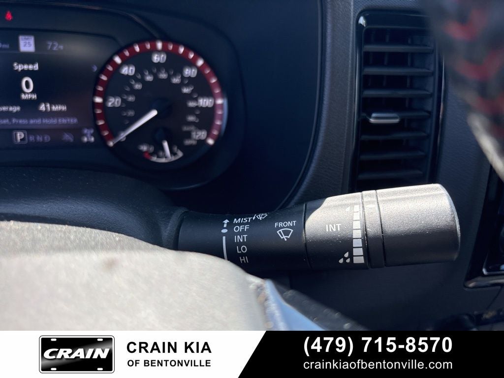 2024 Nissan Frontier PRO-4X - 4WD / SUNROOF / CARFAX ONE OWNER