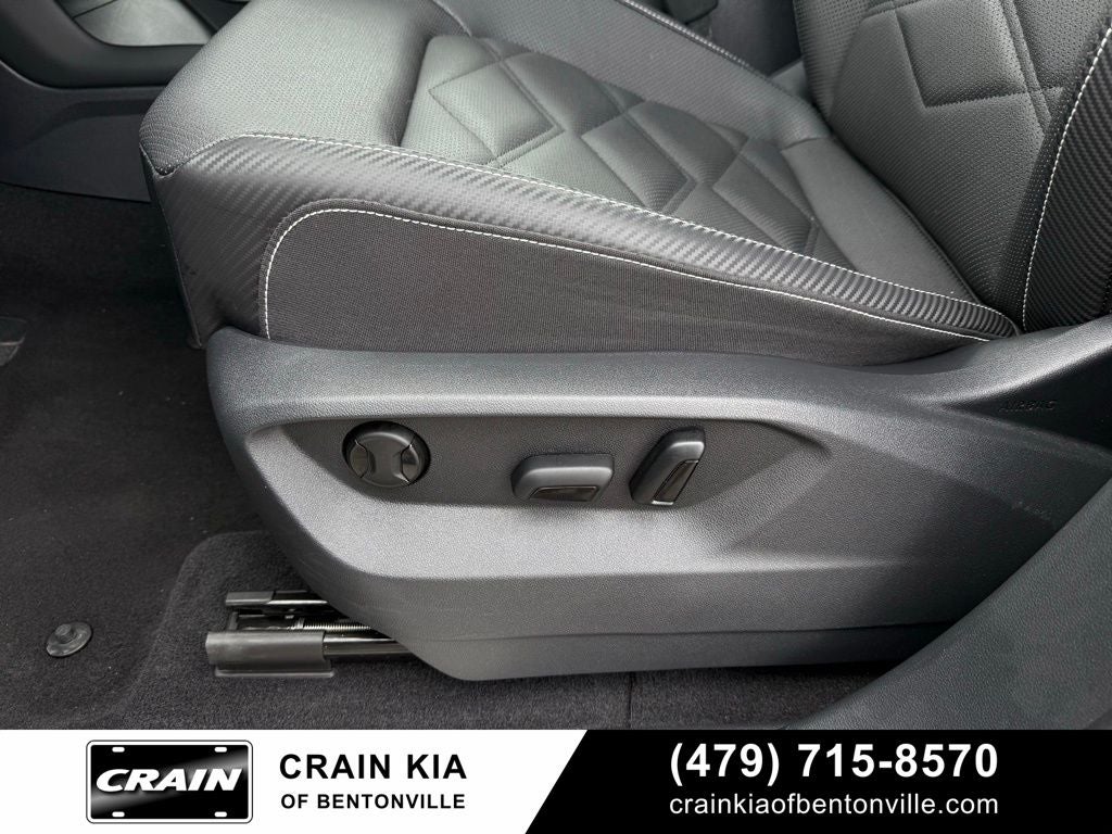 2025 Volkswagen Atlas Cross Sport 2.0T SE w/Technology - AWD / CLEAN CARFAX / ONE OWNER