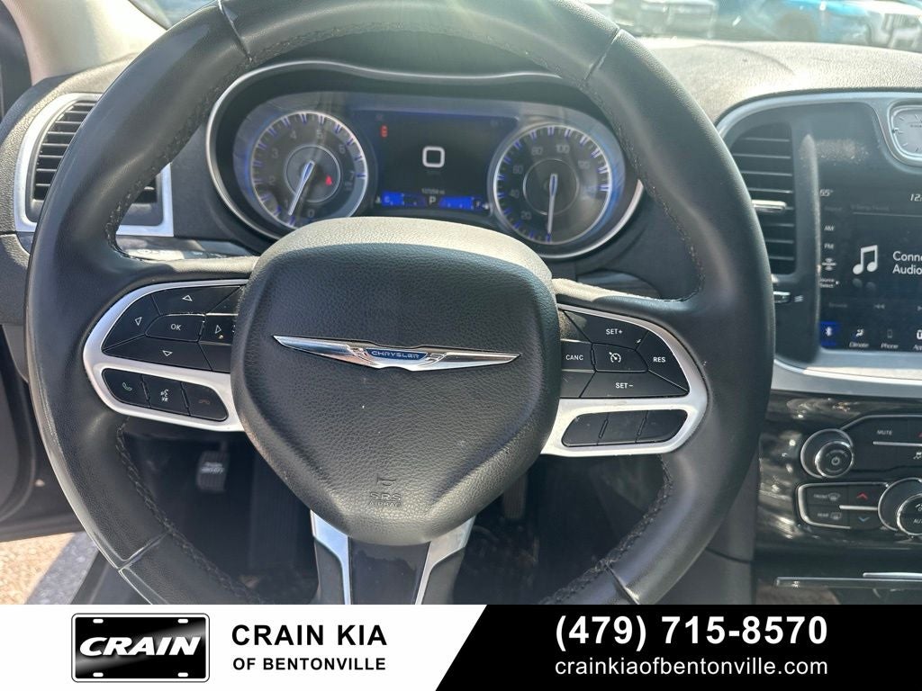2022 Chrysler 300 Touring - CLEAN CARFAX / ONE OWNER