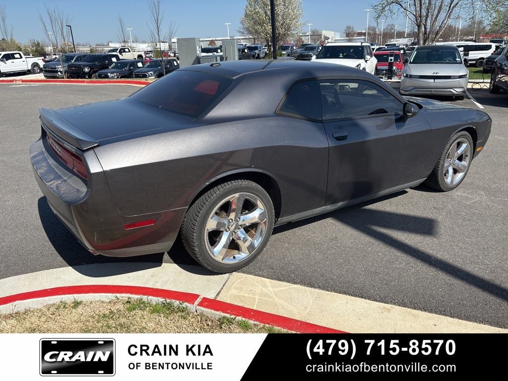2013 Dodge Challenger SXT - CLEAN CARFAX HISTORY