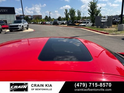 2017 Dodge Challenger R/T - CLEAN CARFAX / SUNROOF