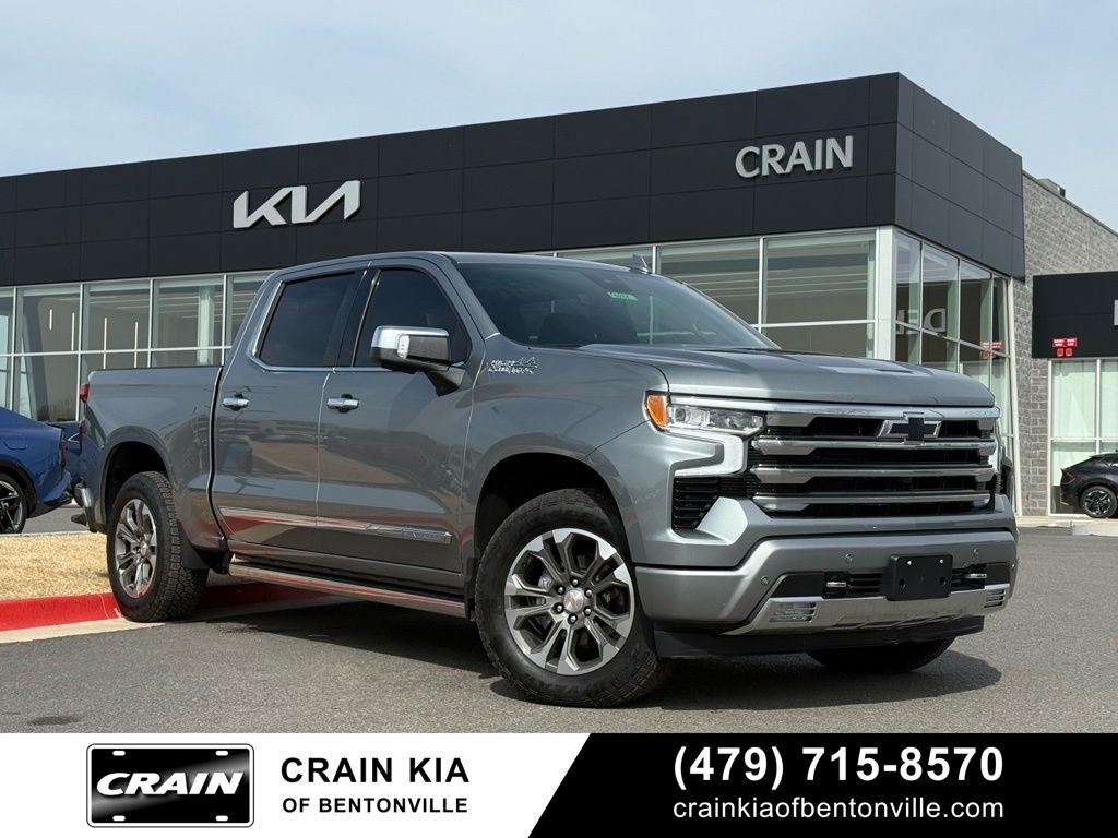 2025 Chevrolet Silverado 1500 High Country - 4WD / SUNROOF / ONE OWNER