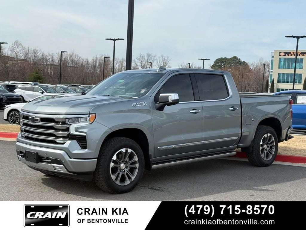 2025 Chevrolet Silverado 1500 High Country - 4WD / SUNROOF / ONE OWNER