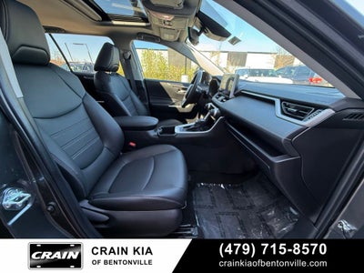 2024 Toyota RAV4 XLE Premium - SUNROOF / CLEAN CARFAX / ONE OWNER