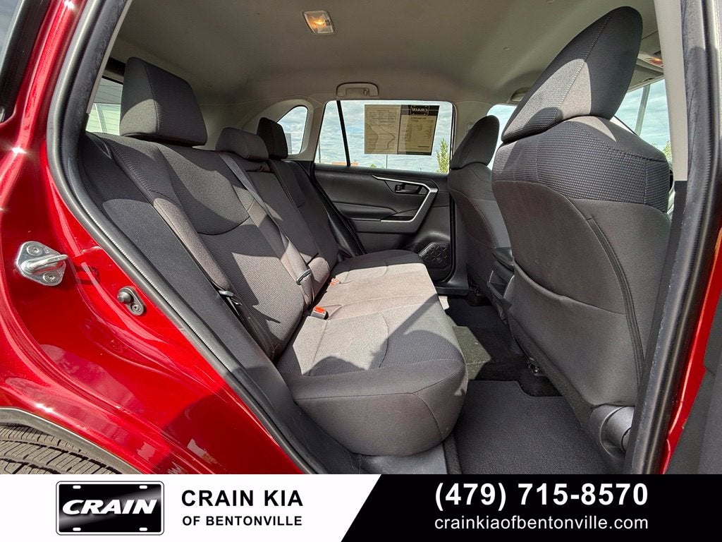 2021 Toyota RAV4 LE