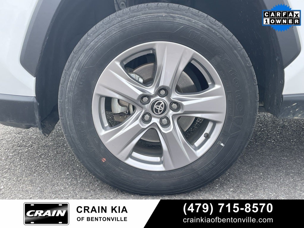 2024 Toyota RAV4 XLE - CLEAN CARFAX / ONE OWNER