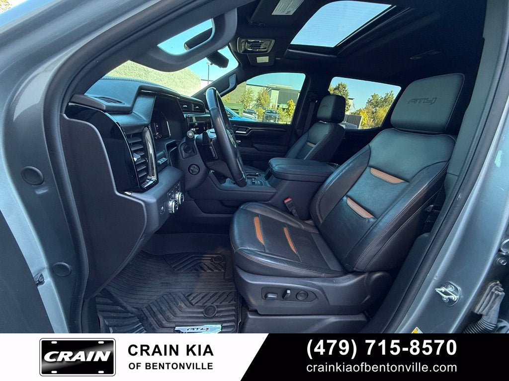 2024 GMC Sierra 1500 AT4 - 4WD / SUNROOF / CLEAN CARFAX
