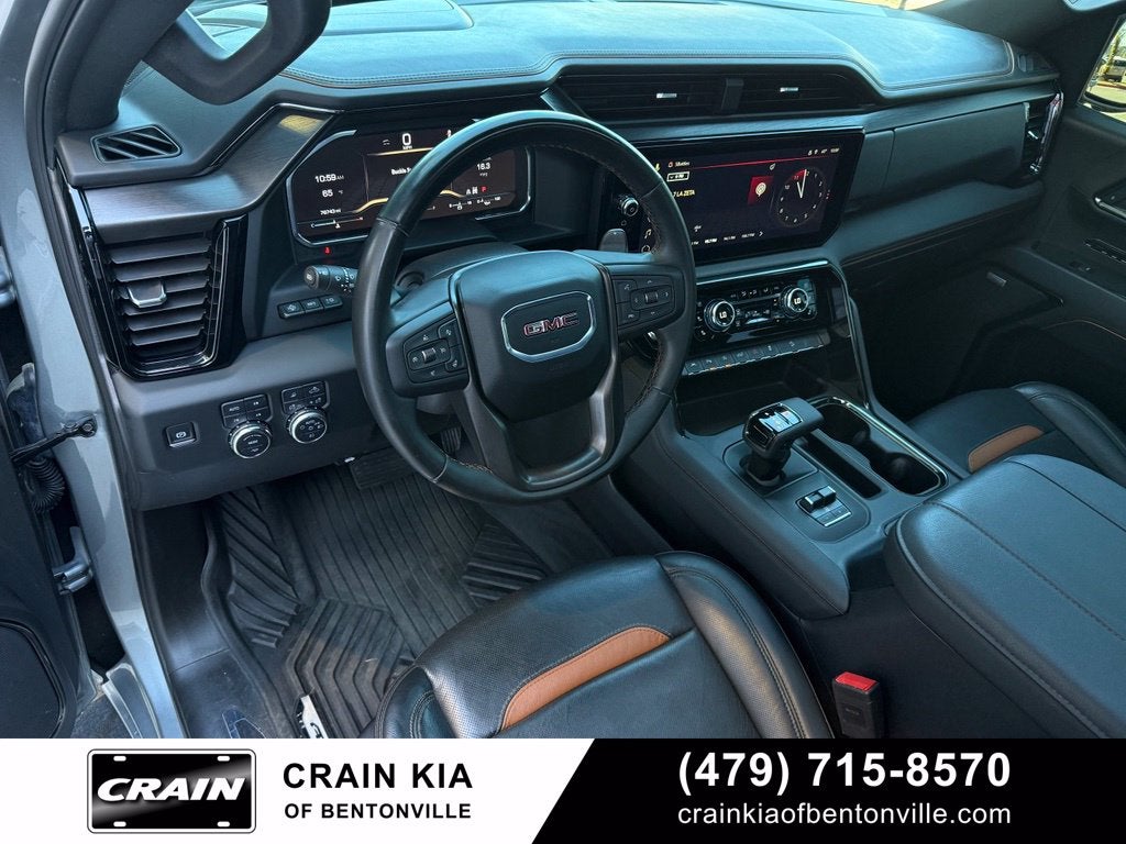 2024 GMC Sierra 1500 AT4 - 4WD / SUNROOF / CLEAN CARFAX