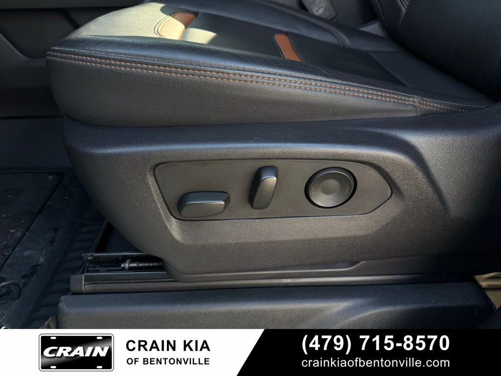 2023 GMC Sierra 1500 AT4 - 4WD / CLEAN CARFAX