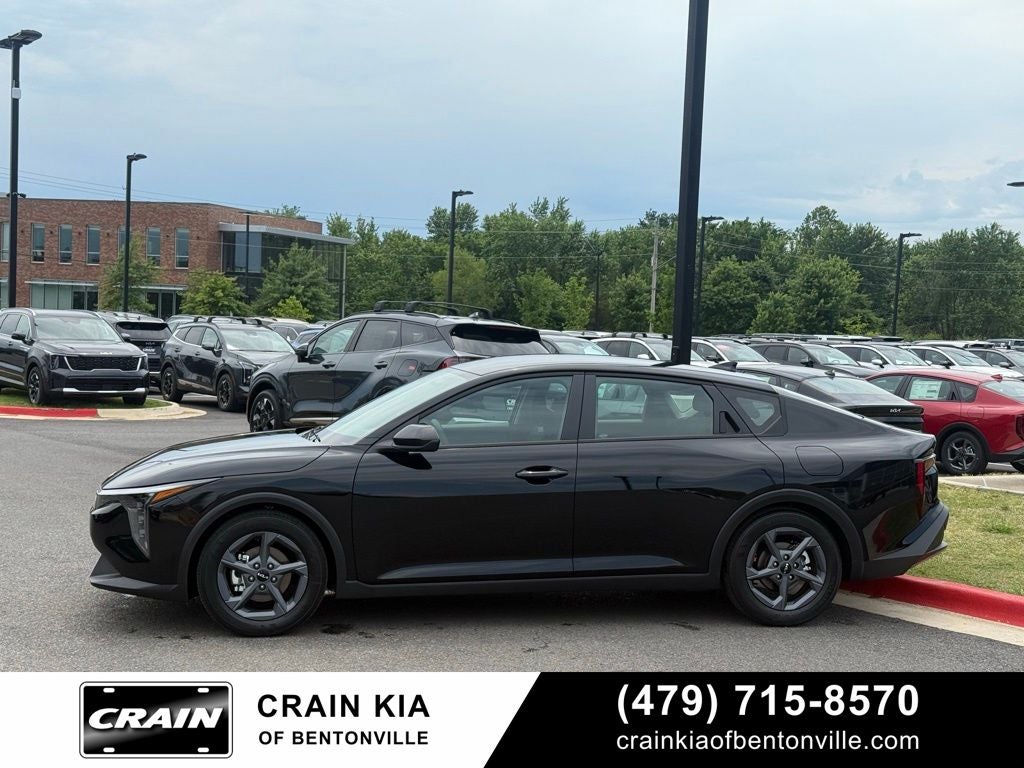 2026 Kia K4 LXS