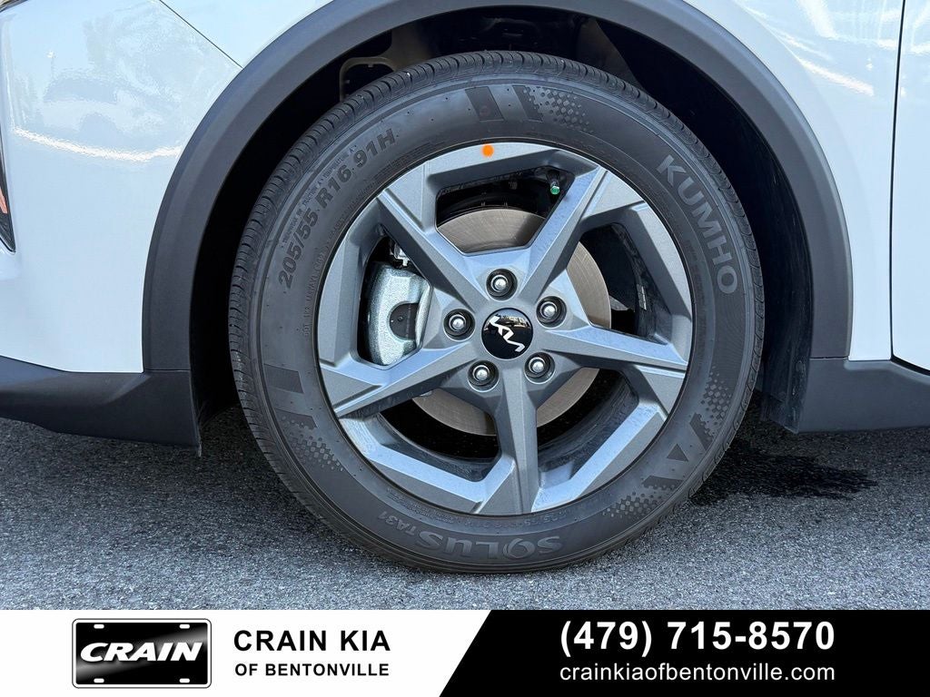 2026 Kia K4 LXS