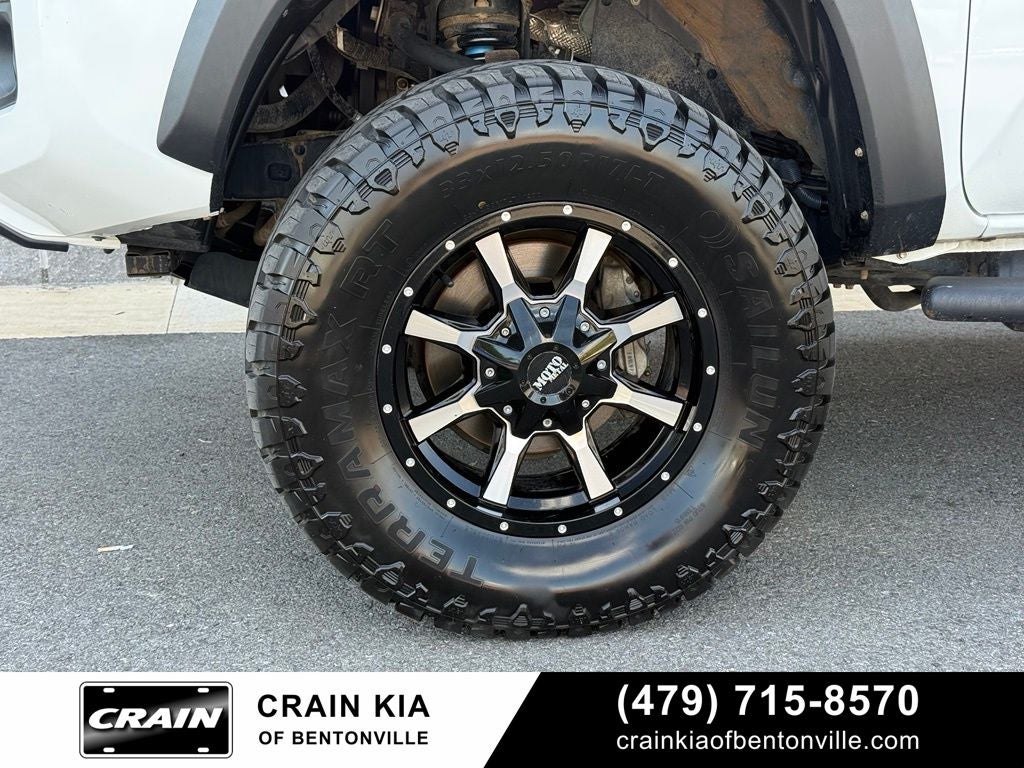 2022 Toyota Tacoma TRD Off-Road Premium V6 - 4WD / SUNROOF / CLEAN CARFAX / LIFTED