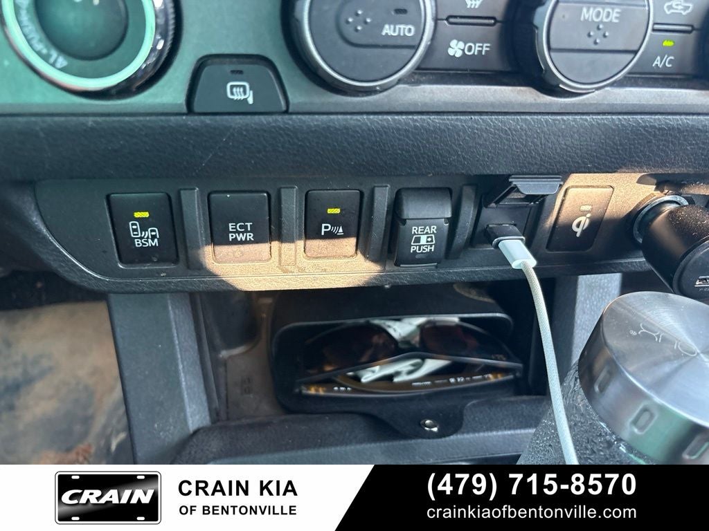 2022 Toyota Tacoma TRD Off-Road Premium V6 - SUNROOF / 4WD / CLEAN CARFAX
