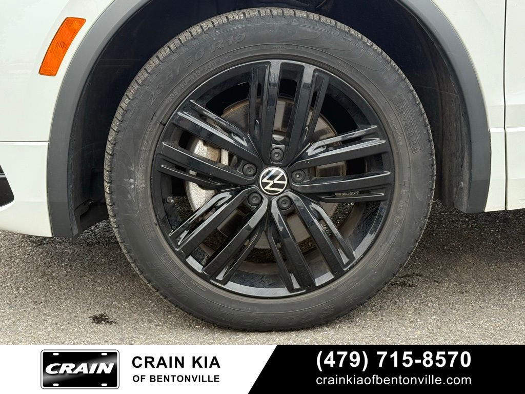 2022 Volkswagen Tiguan 2.0T SE R-Line Black - AWD / SUNROOF / CARFAX ONE OWNER