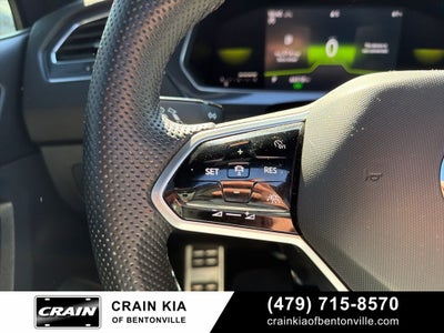 2022 Volkswagen Tiguan 2.0T SE R-Line Black - AWD / PANORAMIC SUNROOF / CLEAN CARFAX