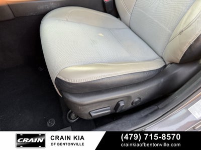 2016 Toyota Camry SE - CLEAN CARFAX HISTORY