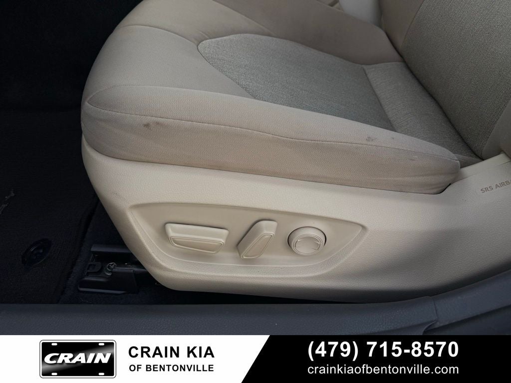 2023 Toyota Camry LE - CLEAN CARFAX / ONE OWNER