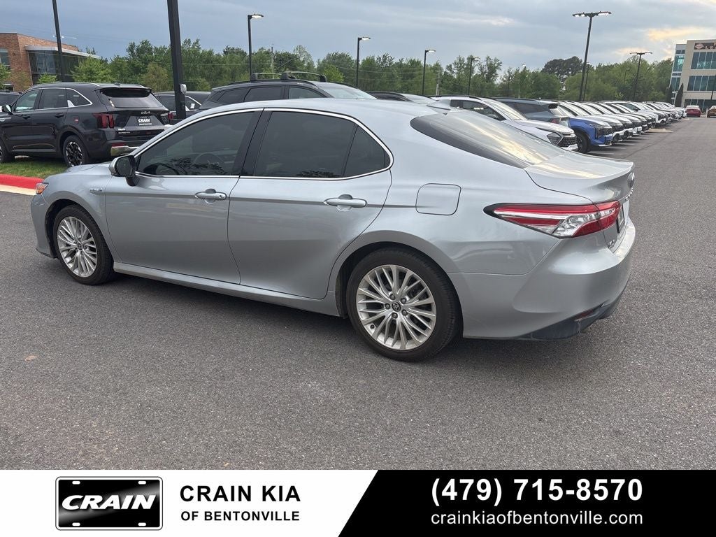 2020 Toyota Camry Hybrid XLE - HYBRID!