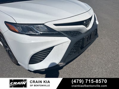 2020 Toyota Camry SE - CLEAN CARFAX / ONE OWNER