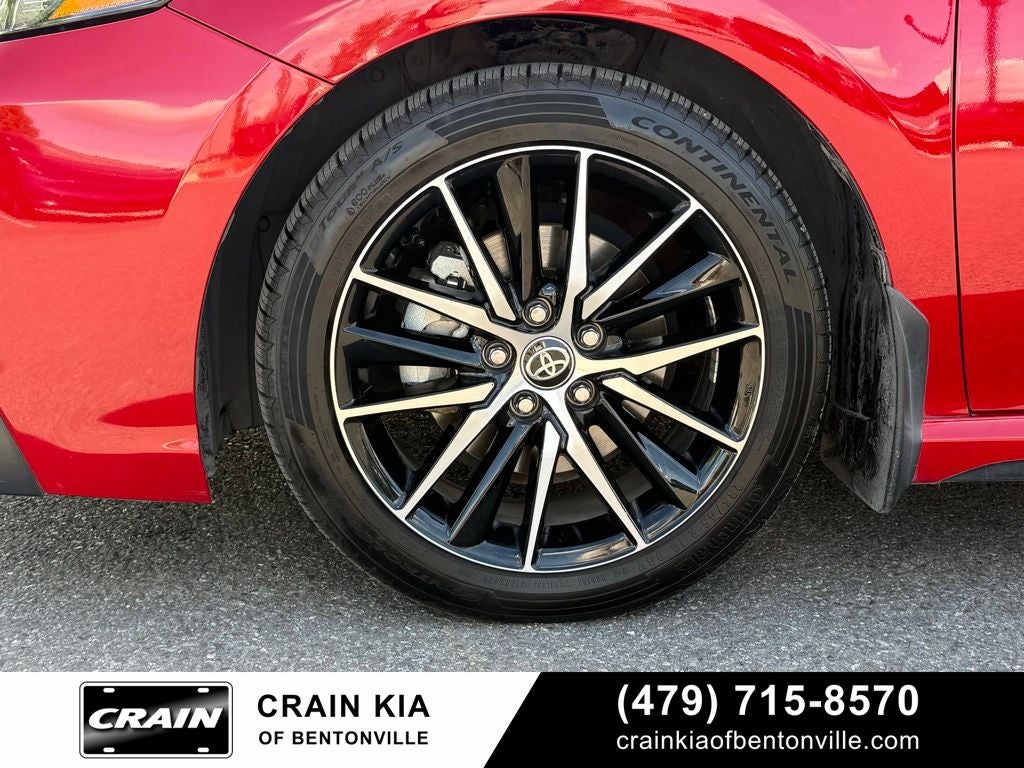2022 Toyota Camry SE - CLEAN CARFAX / ONE OWNER