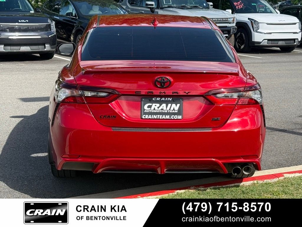 2022 Toyota Camry SE - CLEAN CARFAX / ONE OWNER
