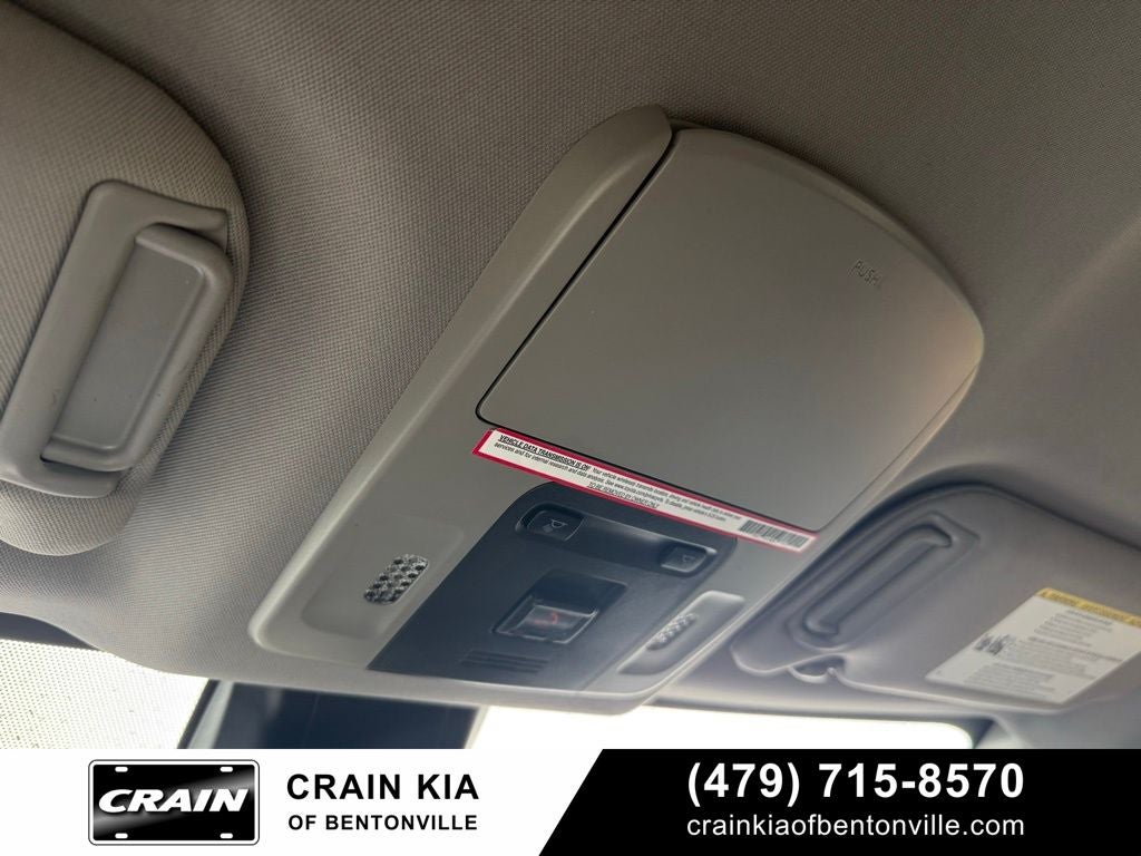 2023 Toyota Camry SE - CLEAN CARFAX / ONE OWNER