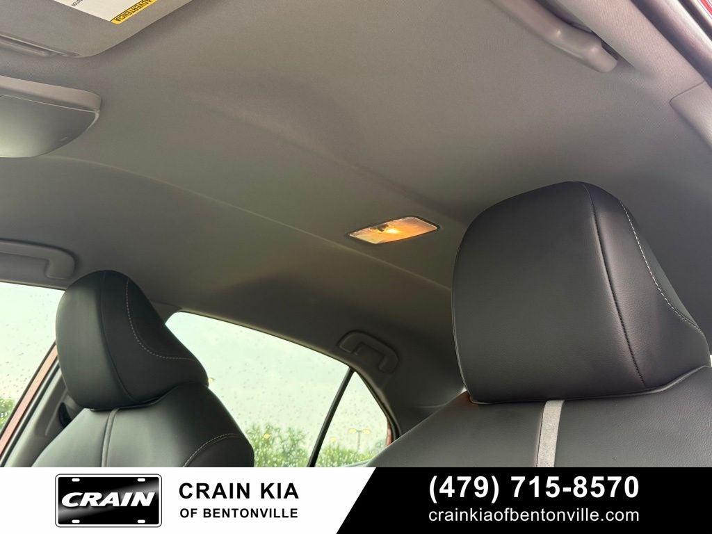2023 Toyota Camry SE - CLEAN CARFAX / ONE OWNER