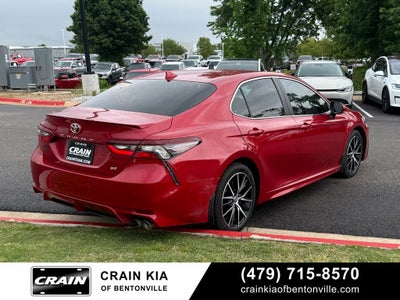 2023 Toyota Camry SE - CLEAN CARFAX / ONE OWNER