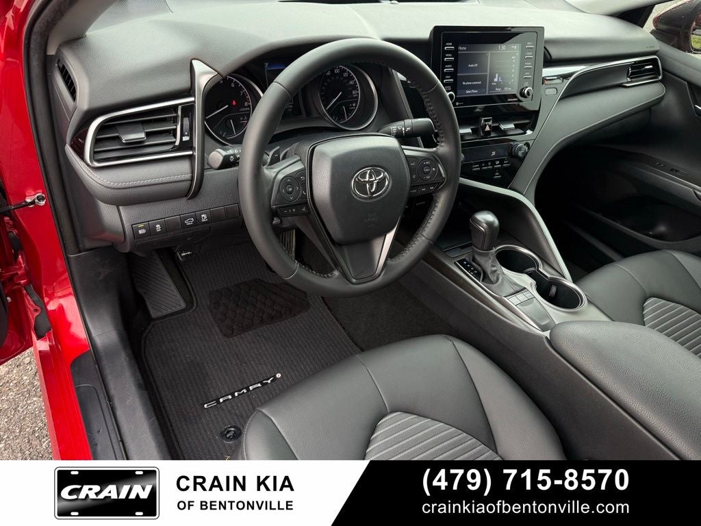 2023 Toyota Camry SE - CLEAN CARFAX / ONE OWNER
