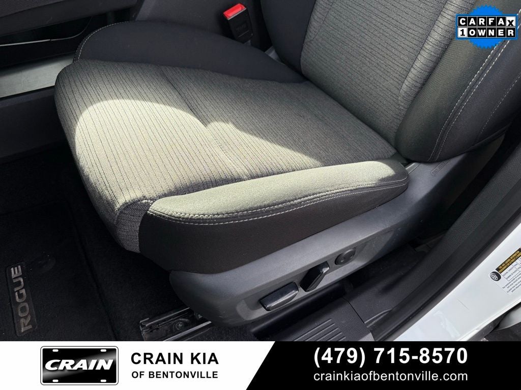 2023 Nissan Rogue SV - CLEAN CARFAX / ONE OWNER