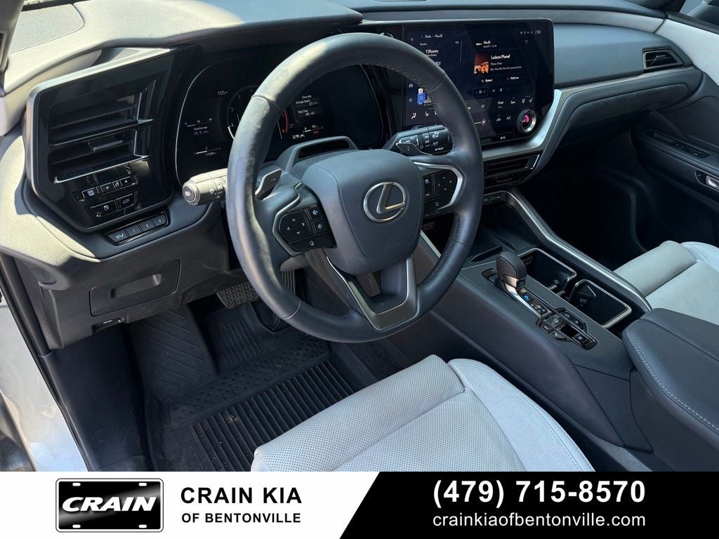 2025 Lexus TX 350 Luxury - AWD / PANORAMIC SUNROOF / CLEAN CARFAX