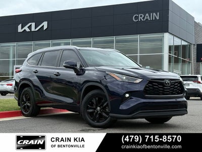 2023 Toyota Highlander XLE - AWD / SUNROOF