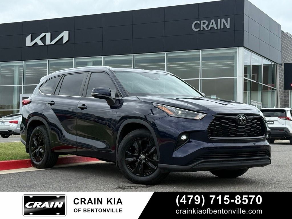 2023 Toyota Highlander XLE - AWD / SUNROOF