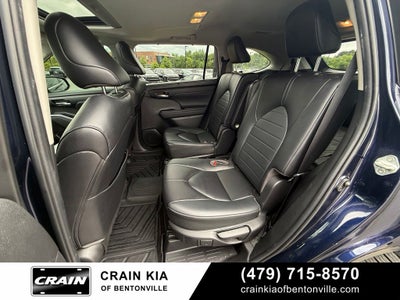 2023 Toyota Highlander XLE - AWD / SUNROOF