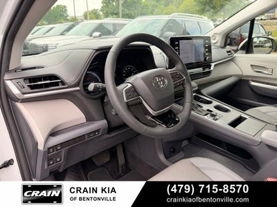 2023 Toyota Sienna Limited - SUNROOF / CLEAN CARFAX / ONE OWNER