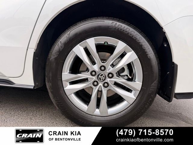 2023 Toyota Sienna Limited - SUNROOF / CLEAN CARFAX / ONE OWNER