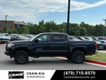 2021 Toyota Tacoma SR5 V6 - 4WD / CLEAN CARFAX