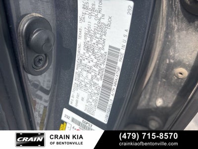 2014 Toyota Tacoma Base V6 - 4WD / CLEAN CARFAX HISTORY