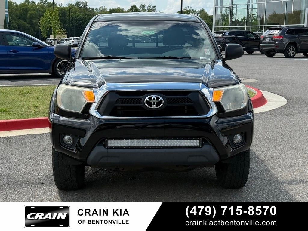 2013 Toyota Tacoma Base - 4WD / CARFAX ONE OWNER
