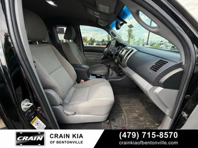 2013 Toyota Tacoma Base - 4WD / CARFAX ONE OWNER