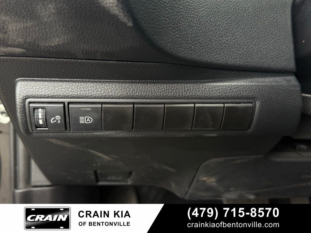 2021 Toyota Corolla LE - CARFAX ONE OWNER