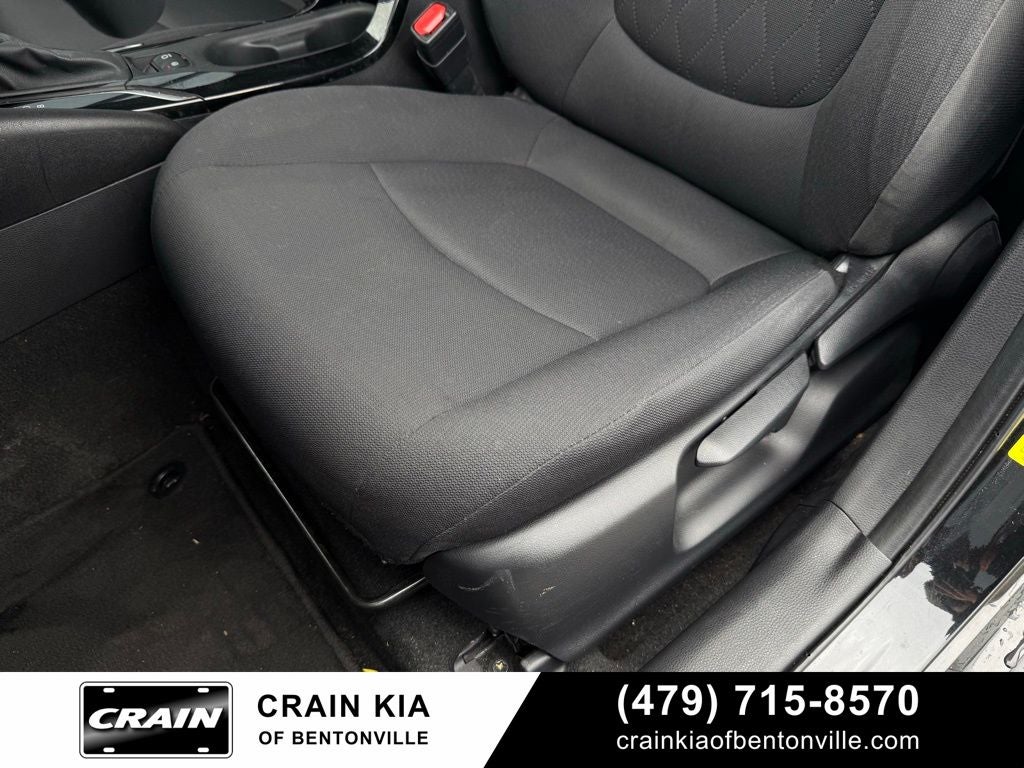 2021 Toyota Corolla LE - CARFAX ONE OWNER