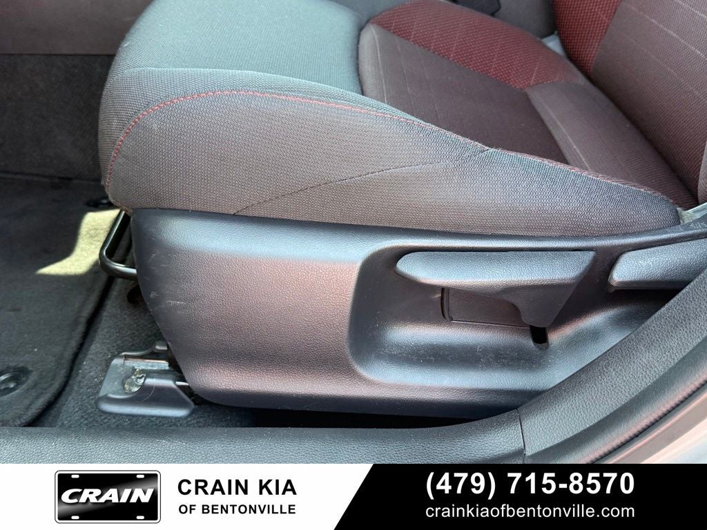 2025 Toyota Corolla SE - CLEAN CARFAX / ONE OWNER