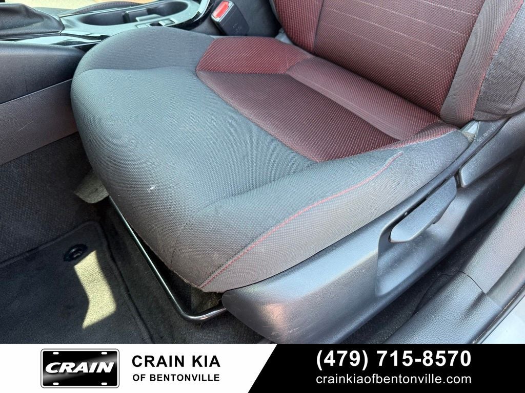 2025 Toyota Corolla SE - CLEAN CARFAX / ONE OWNER