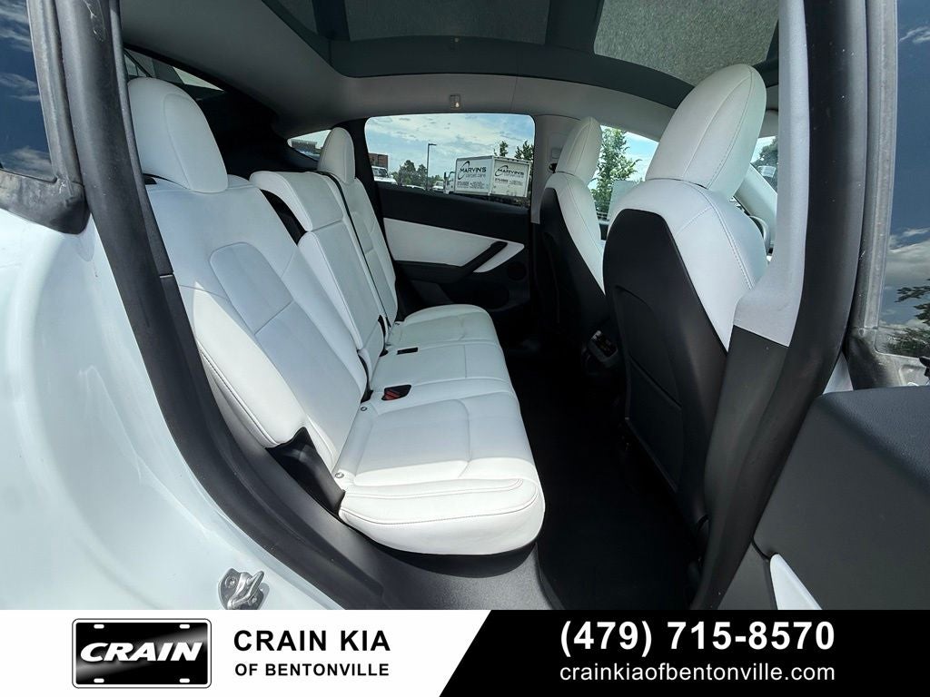 2021 Tesla Model Y Long Range - AWD / CLEAN CARFAX / ONE OWNER