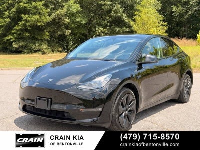 2024 Tesla Model Y Long Range - AWD / CLEAN CARFAX / ONE OWNER